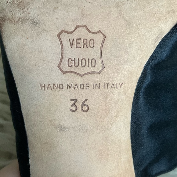 Manolo Blahnik Black Satin Slingback Bow Accent Heeled Strappy Sandals EUC Sz 36 - Picture 7 of 9